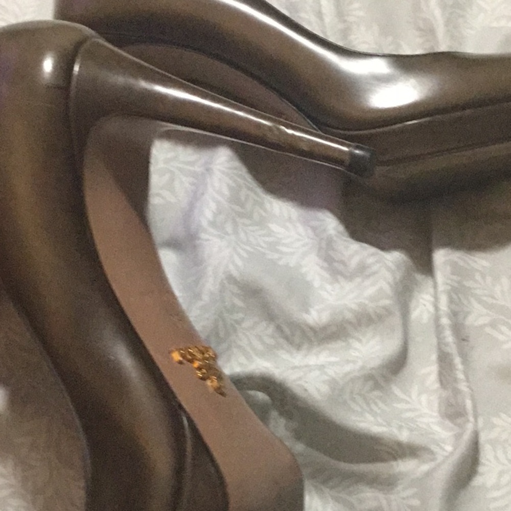 Authentic Prada heels - Picture 15 of 15